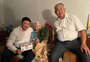 Ветеран Великой Отечественной войны Анна Колесникова встретила 95-й день рождения Ветеран Великой Отечественной войны Анна Колесникова встретила 95-й день рождения
