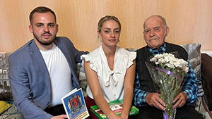 Брянского ветерана Юрия Галичева поздравили с Днем победы над Японией Брянского ветерана Юрия Галичева поздравили с Днем победы над Японией