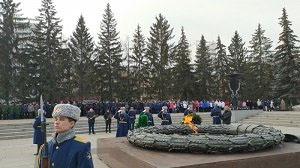Сотрудники и ветераны Южно-Уральского линейного управления МВД России на транспорте почтили память защитников Отечества Сотрудники и ветераны Южно-Уральского линейного управления МВД России на транспорте почтили память защитников Отечества