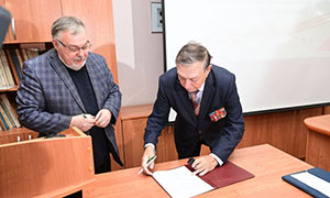 Уникальная база данных о воинах Карельского фронта передана в Национальный архив Карелии                