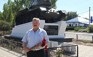 Ветеран танковых войск поделился воспоминаниями о службе в Тацинской гвардейской дивизии Ветеран танковых войск поделился воспоминаниями о службе в Тацинской гвардейской дивизии