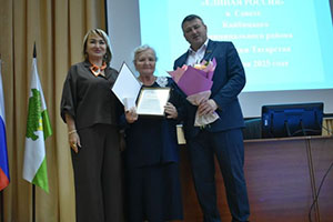 Председатель совета ветеранов Большеподберезинского поселения поощрена почетным знаком Региональной общественной организации ветеранов