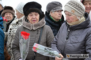 Под Тверью ветеранам и детям войны подарили праздник Под Тверью ветеранам и детям войны подарили праздник