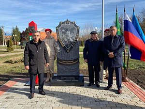 В Шовгеновском районе Адыгеи появился памятник пограничникам      В Шовгеновском районе Адыгеи появился памятник пограничникам