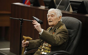 Ветеран Василий Мирошниченко пообщался с юными туляками Ветеран Василий Мирошниченко пообщался с юными туляками