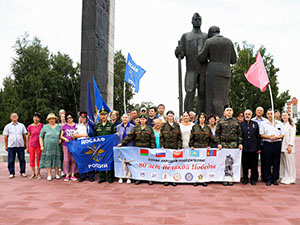 В Барнауле прошла акция «Мы помним и чтим великие победы наших предков»         В Барнауле прошла акция «Мы помним и чтим великие победы наших предков»