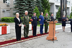 В городе Новочебоксарск Чувашской Республики открыта мемориальная доска ветеранам Великой Отечественной войны, проходившим службу в органах внутренних дел В городе Новочебоксарск Чувашской Республики открыта мемориальная доска ветеранам Великой Отечественной войны, проходившим службу в органах внутренних дел
