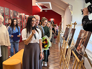 В Курске открылась выставка Лилии Мачихиной «Свет сквозь вечность»         В Курске открылась выставка Лилии Мачихиной «Свет сквозь вечность»