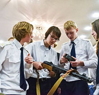 Урок мужества в честь битвы за Москву провёл в Балашихе командир поисковой группы «Победа»