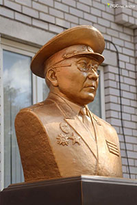 В Калмыкии открыли памятник прокурору-фронтовику Тавшке Самохину