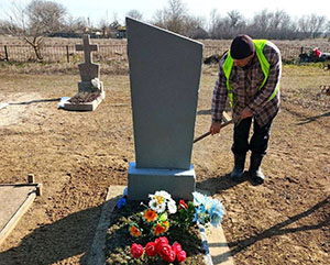 В Геническом округе привели в порядок памятники и могилы ветеранов войны