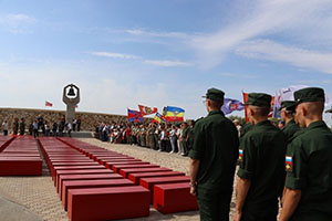 В Россошках перезахоронили останки павших защитников Сталинграда