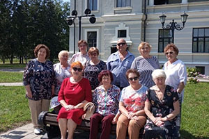 Кирсановские ветераны побывали в музее-усадьбе Асеевых в Рассказово        