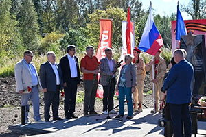 В любытинском селе Комарово открыли мемориал «Населённый пункт трудовой доблести»               