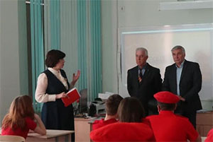 Ветераны ФСБ рассказали оренбургским школьникам, как стать защитниками Родины          