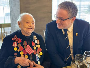 Глава Калуги встретился с ветеранами и защитниками нашего времени               