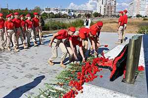 В Новороссийске полицейские приняли участие в церемонии перезахоронения останков воинов, погибших в годы Великой Отечественной войны 
