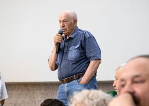 Глава Магнитогорска обсудил развитие города с ветеранским сообществом